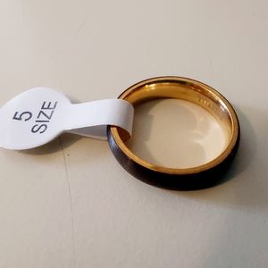 Size 5 Black & Gold Titanium Unisex Band Ring. New. Opened only for photo